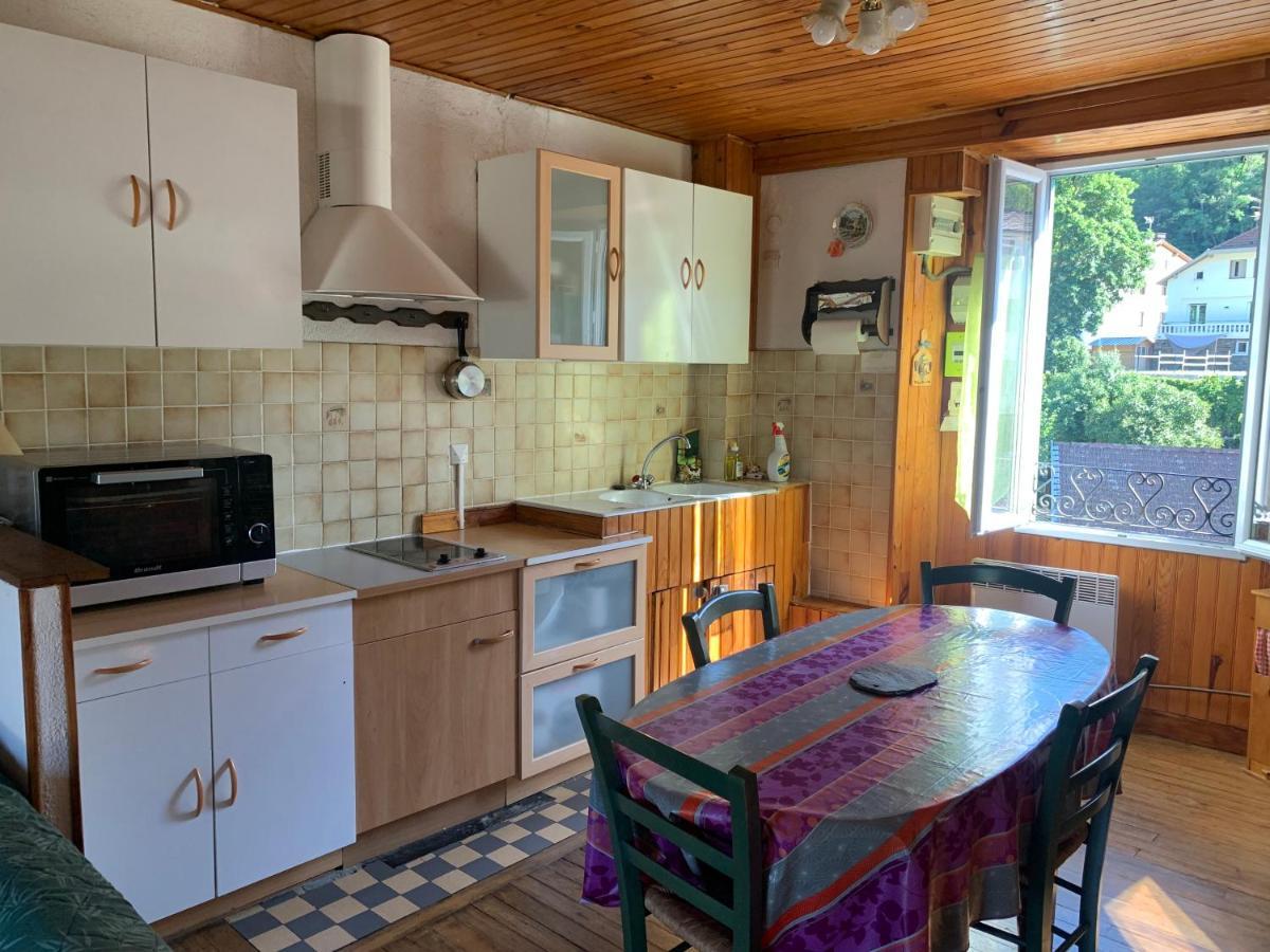 Joli Appartement Dans Une Maison Ancienne Ax-les-Thermes Eksteriør bilde